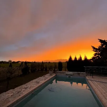 La Tuiliere Bed & Breakfast